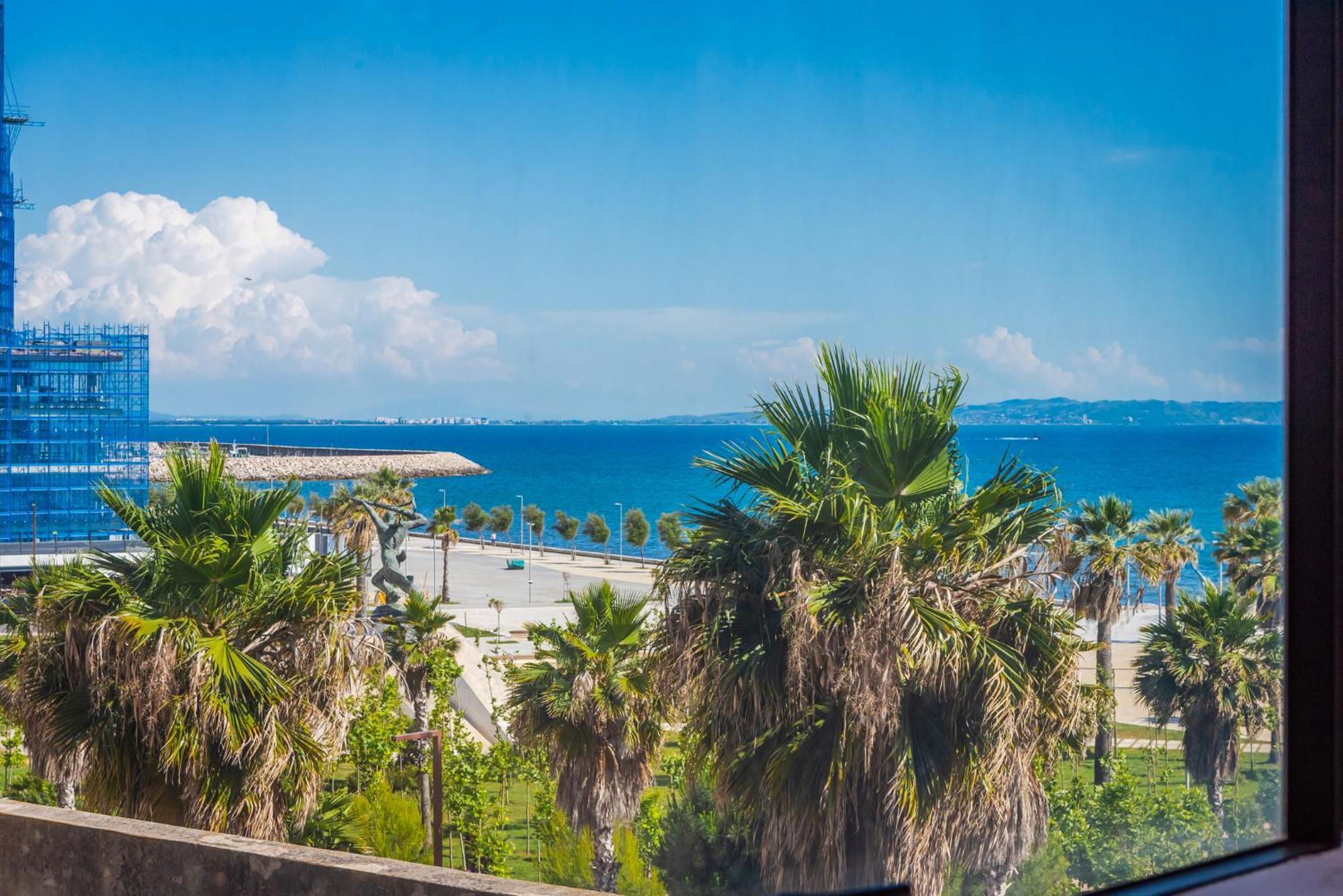 Marina Luxury Suites By Ps Durrës Exterior foto